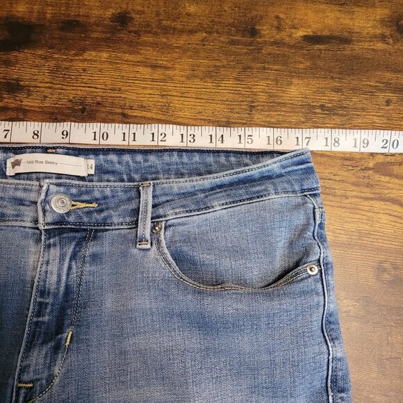 Levi's Jeans Size 14 S Mid Rise Skinny Medium Light Wash Stretch Denim Western - Picture 7 of 11